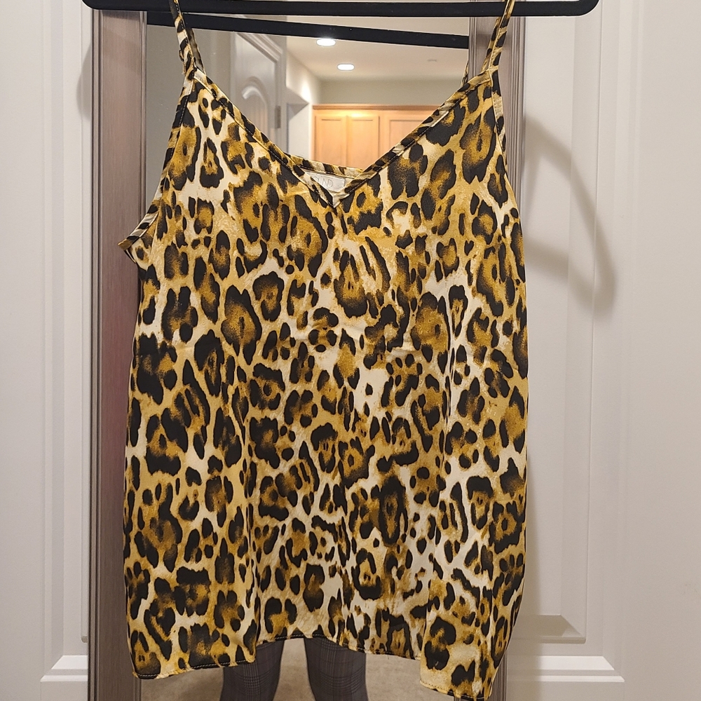 Tank top Abound with adjustable straps. Small Size. Leopard print